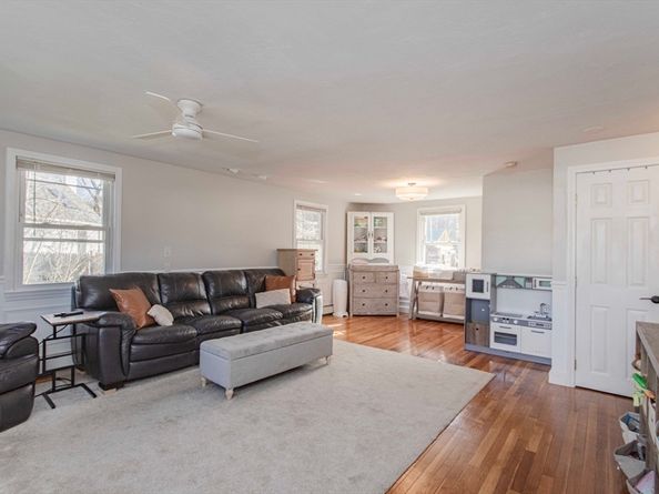 28 Nevens Circle, Rockland MA 02370