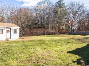 28 Nevens Circle, Rockland MA 02370