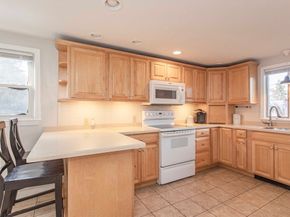 28 Nevens Circle, Rockland MA 02370