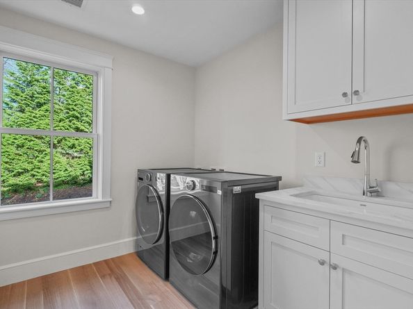 14 Dexter Lane B, Newburyport MA 01950