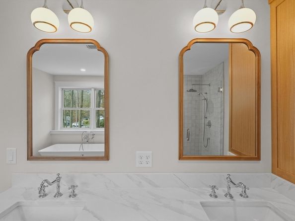 14 Dexter Lane B, Newburyport MA 01950