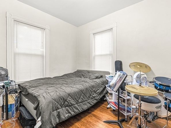 22 Royal St, Boston MA 02134