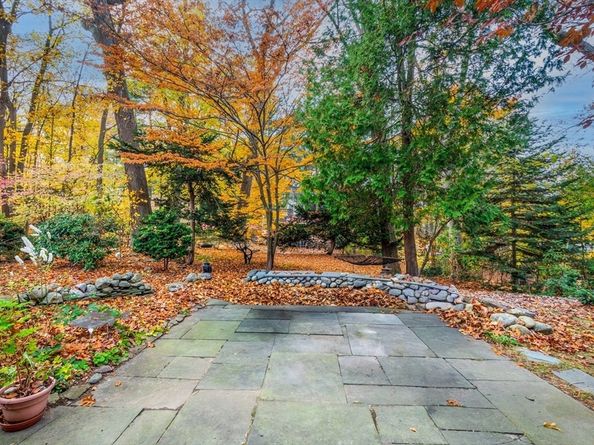 7-7A Brooks St, Winchester MA 01890