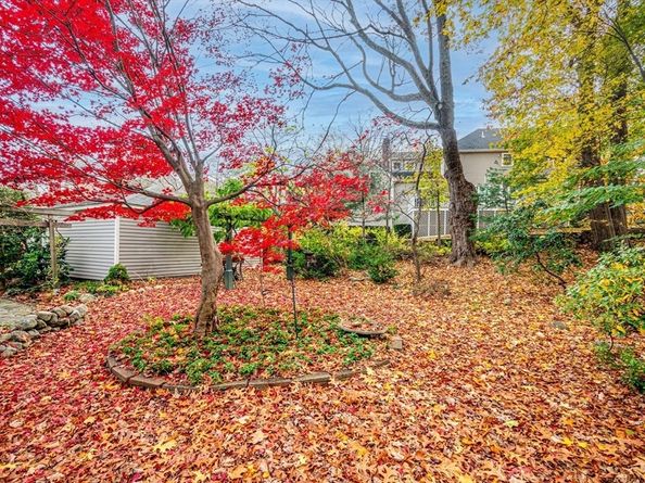 7-7A Brooks St, Winchester MA 01890