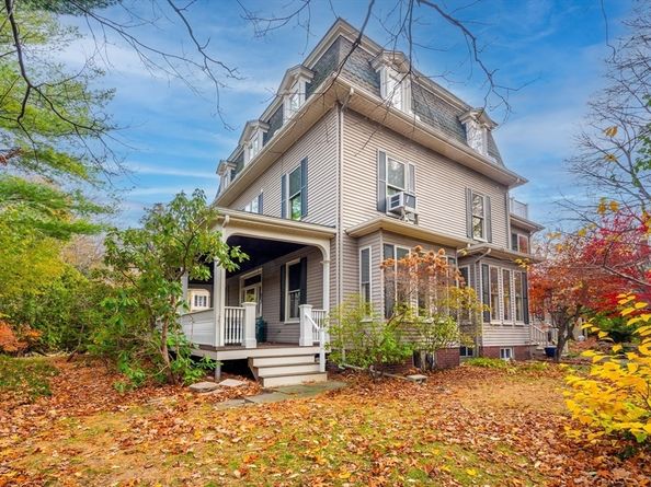 7-7A Brooks St, Winchester MA 01890