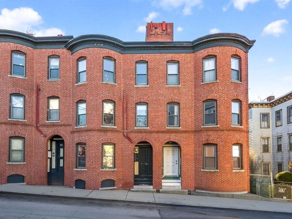 217 Boylston St 3, Boston MA 02130