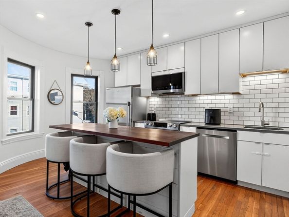 217 Boylston St 3, Boston MA 02130