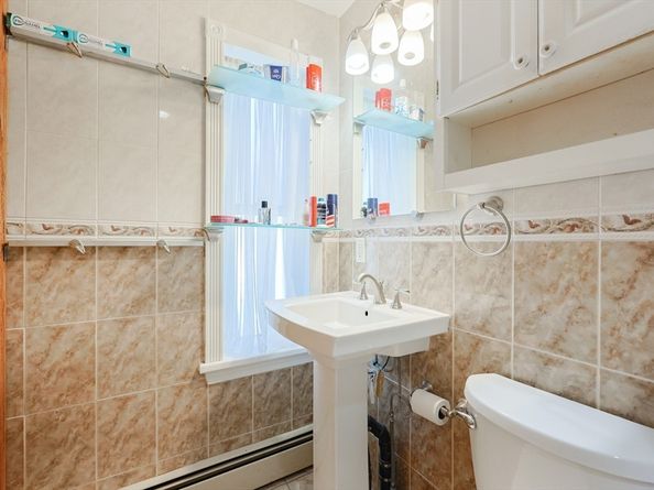 107 Lake B, Webster MA 01570