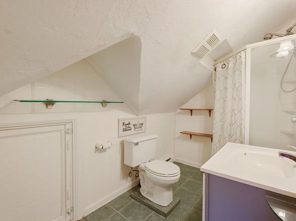 107 Lake B, Webster MA 01570