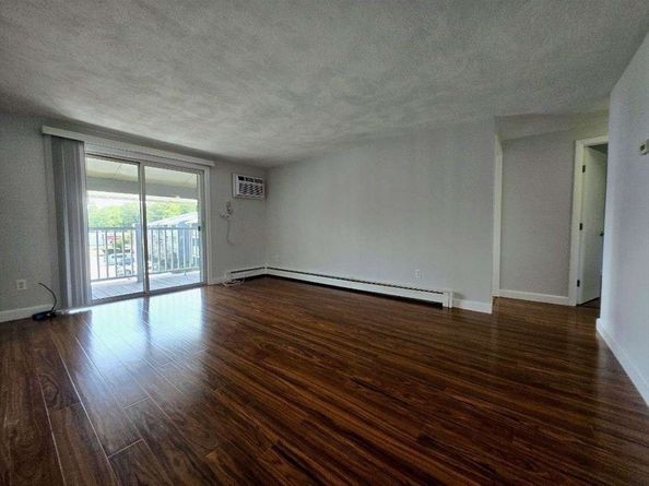 11 Woodcrest Ct 5, Weymouth MA 02190