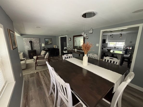 72 Charlton St, Oxford MA 01540