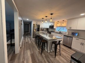 72 Charlton St, Oxford MA 01540