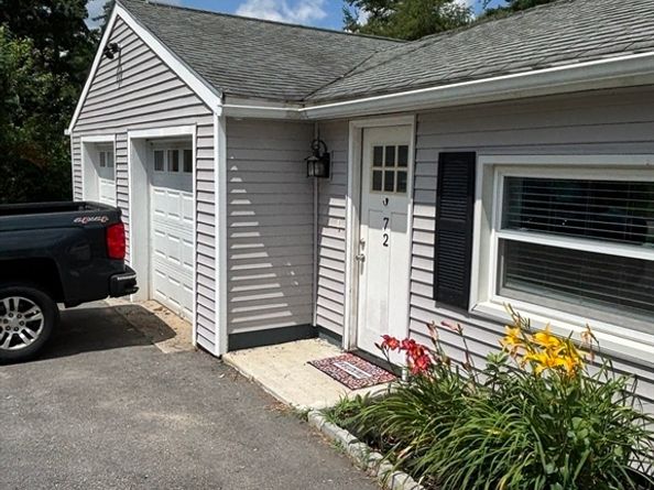 72 Charlton St, Oxford MA 01540