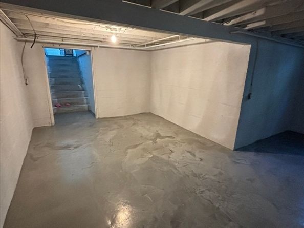 72 Charlton St, Oxford MA 01540