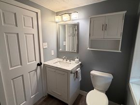 72 Charlton St, Oxford MA 01540