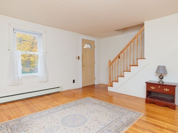 159 Hobart, Braintree MA 02184