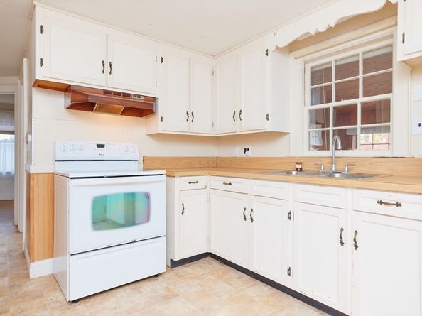 159 Hobart, Braintree MA 02184