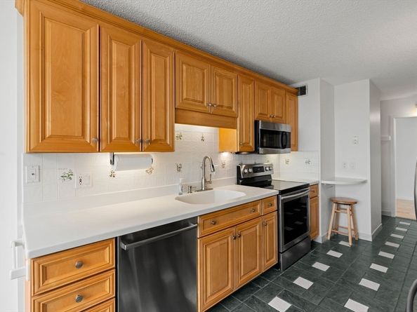 40 Village 1108, Middleton MA 01949