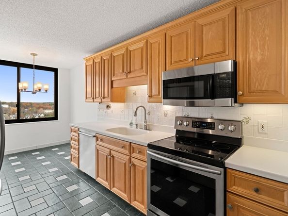 40 Village 1108, Middleton MA 01949