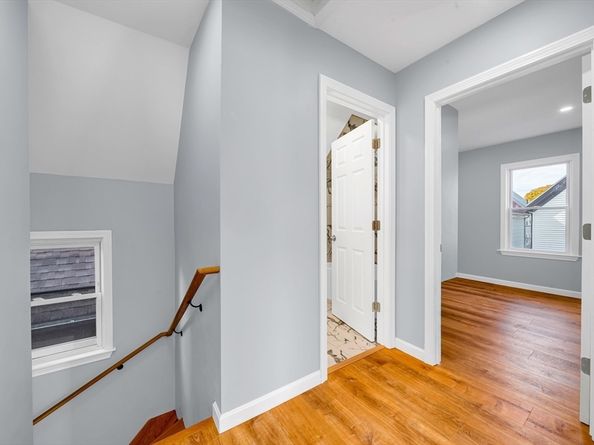 40 Grove St, Lynn MA 01905