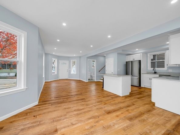 40 Grove St, Lynn MA 01905