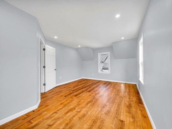 40 Grove St, Lynn MA 01905