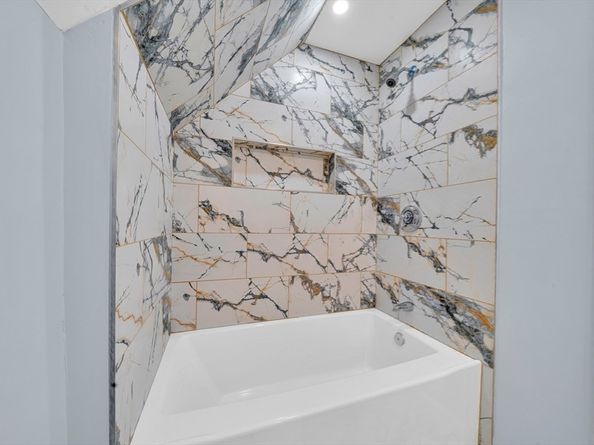 40 Grove St, Lynn MA 01905