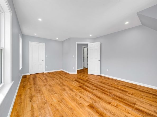 40 Grove St, Lynn MA 01905