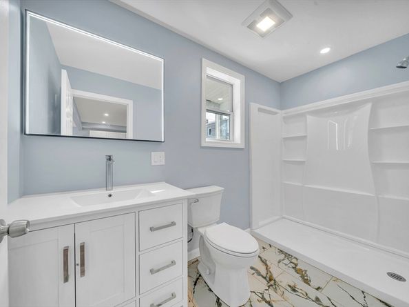 40 Grove St, Lynn MA 01905