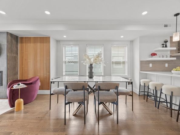 72 Governor Winthrop Rd 2, Somerville MA 02145