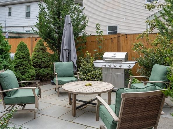 72 Governor Winthrop Rd 2, Somerville MA 02145