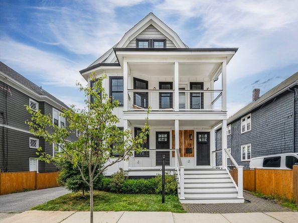 72 Governor Winthrop Rd 2, Somerville MA 02145