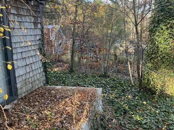 14 Wisteria Street, Lakeville MA 02347