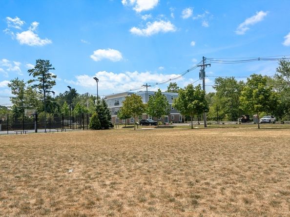 7 Cross St 306, Wilmington MA 01887