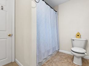 13 Plain St, Upton MA 01568