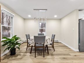 13 Plain St, Upton MA 01568