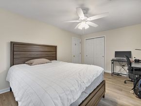 13 Plain St, Upton MA 01568