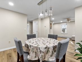 13 Plain St, Upton MA 01568