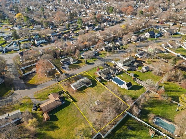 42 Coolidge Road, Danvers MA 01923