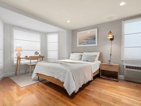 11 Charter St, Newburyport MA 01950