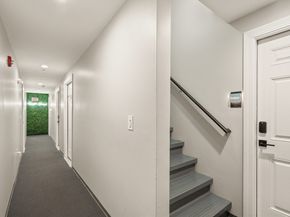 11 Charter St, Newburyport MA 01950