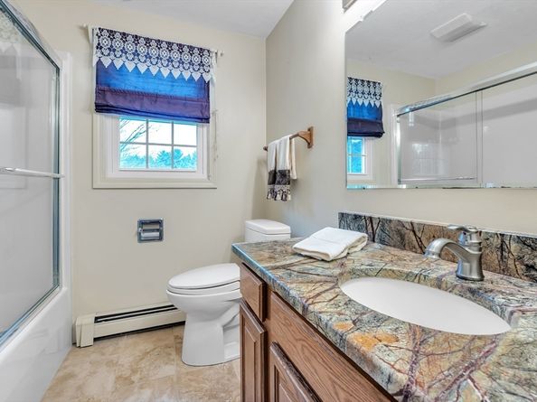 143 Charlton Rd, Dudley MA 01571