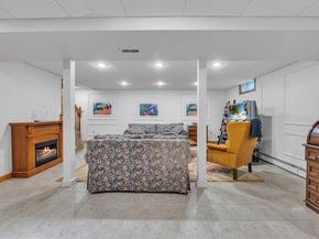 143 Charlton Rd, Dudley MA 01571