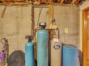 143 Charlton Rd, Dudley MA 01571