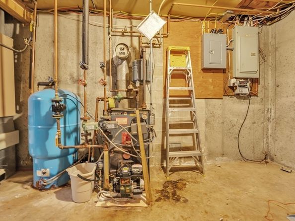 143 Charlton Rd, Dudley MA 01571