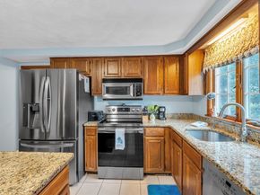 143 Charlton Rd, Dudley MA 01571