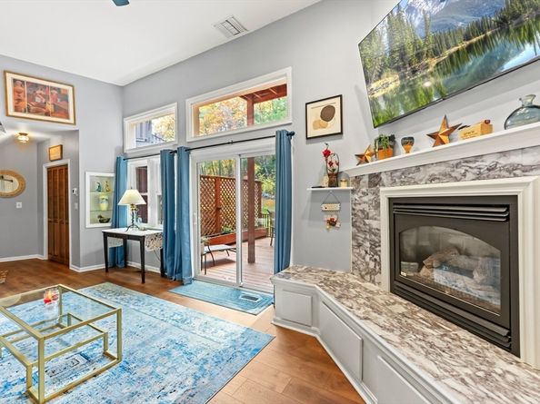 168 Upton Street 8, Grafton MA 01519