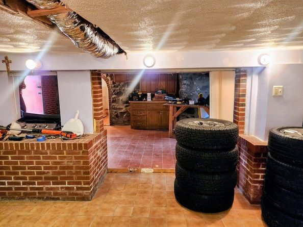 74 Garfield Ave, Revere MA 02151