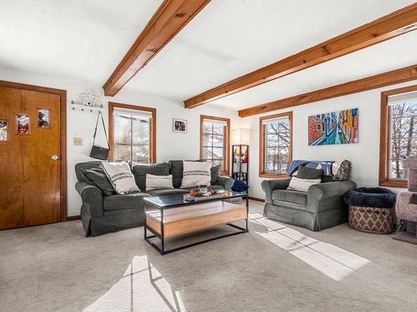 11 Cogswell Rd, North Reading MA 01864