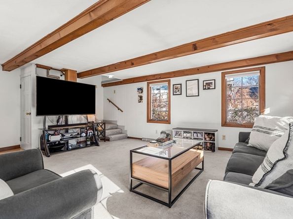 11 Cogswell Rd, North Reading MA 01864